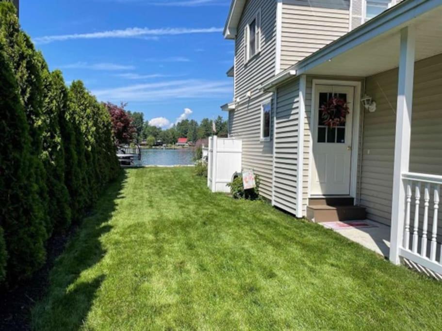 Waterfront Home With Dock Belmont Exterior foto